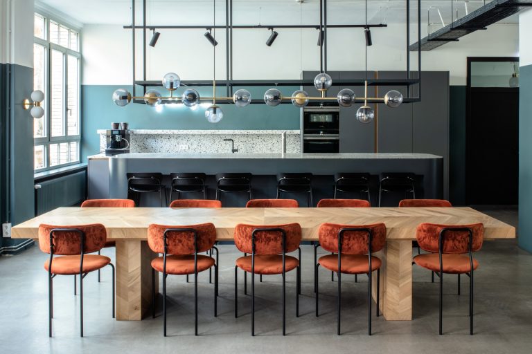 AirHelp Headquarters Kitchen dining ©Fourrichon Architecture