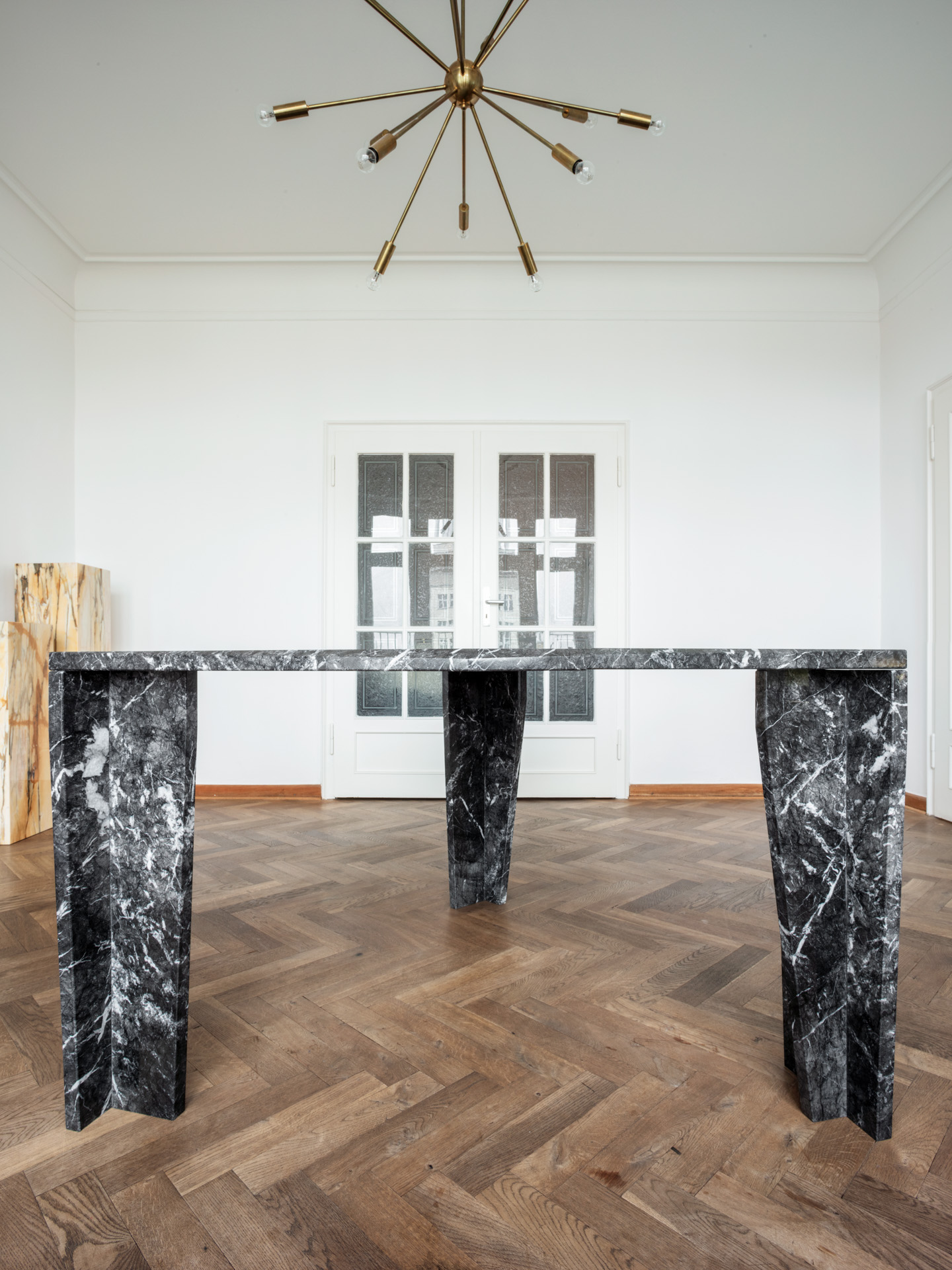 Z6 Marble Table ©Fourrichon Architecture